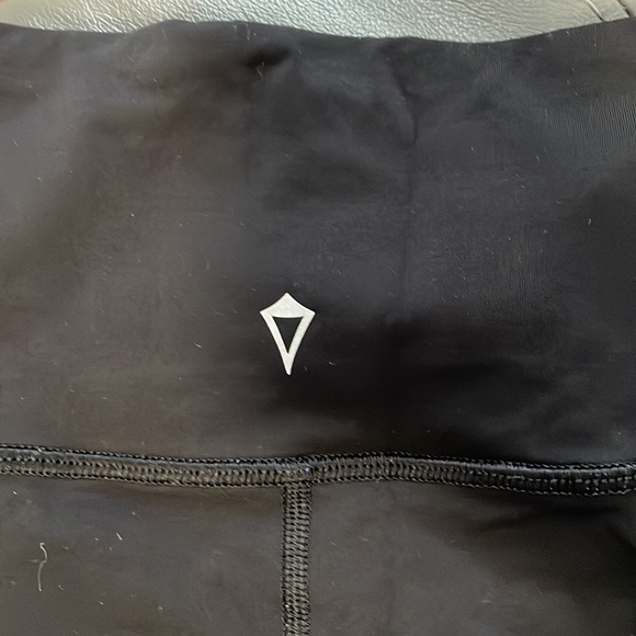 Ivivva Girls Capri Leggings size 10 - Picture 4 of 5